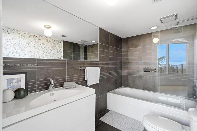 2155 Washington Ct 507, Miami Beach, FL 33139