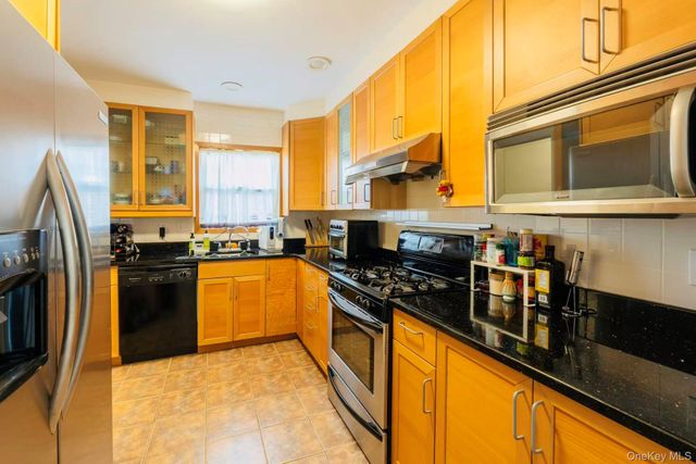 5312 Clearview Expressway, Oakland Gardens, NY 11364