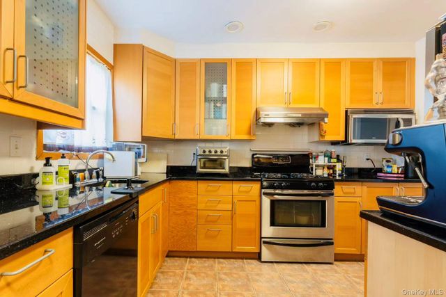 5312 Clearview Expressway, Oakland Gardens, NY 11364