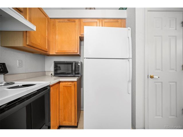 2871 Elaine Dr, Broomfield, CO 80020