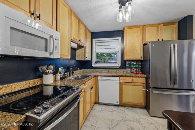 3024 YANLEE Lane, Jacksonville, FL 32223