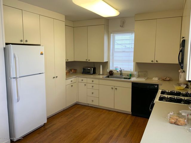 9 Wyckoff Street, Deal, NJ 07723