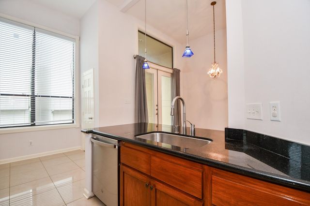 2431 Dorrington Street 2431A, Houston, TX 77030