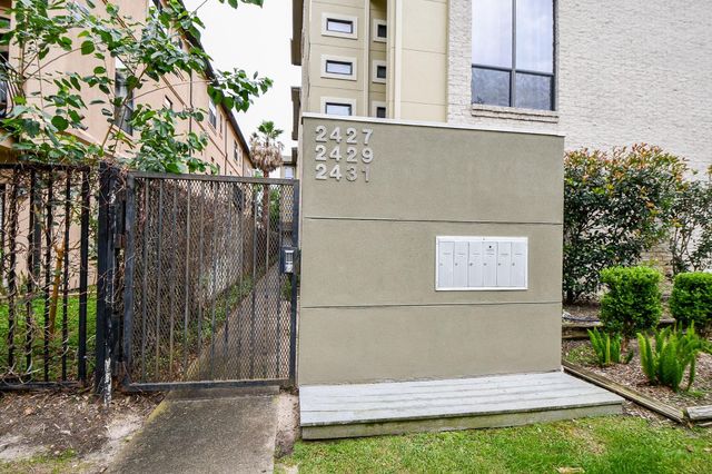 2431 Dorrington Street 2431A, Houston, TX 77030