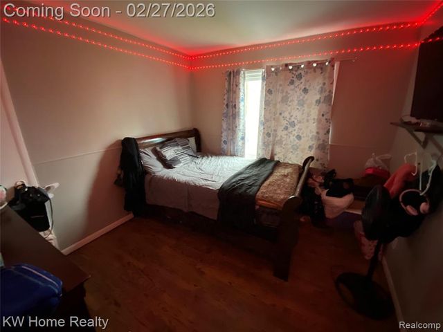 18100 Holland Avenue, Eastpointe, MI 48021