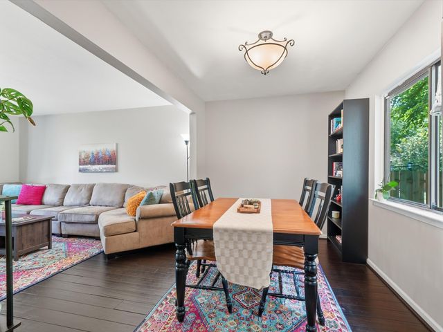 1127 Rue Deauville Boulevard, Ypsilanti, MI 48198