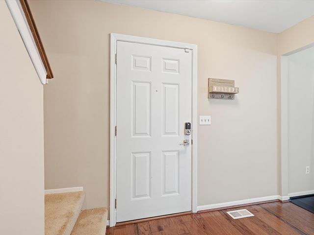 1127 Rue Deauville Boulevard, Ypsilanti, MI 48198
