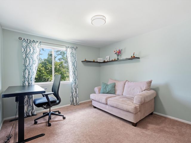 1127 Rue Deauville Boulevard, Ypsilanti, MI 48198