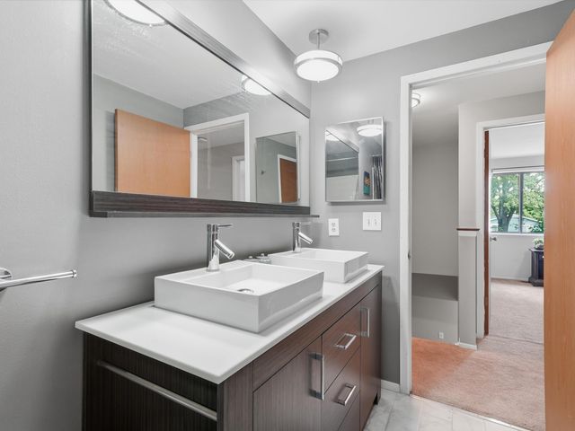 1127 Rue Deauville Boulevard, Ypsilanti, MI 48198