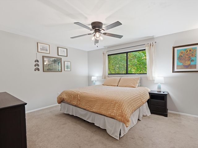 1127 Rue Deauville Boulevard, Ypsilanti, MI 48198