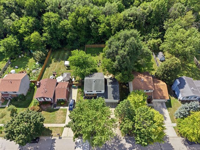1127 Rue Deauville Boulevard, Ypsilanti, MI 48198