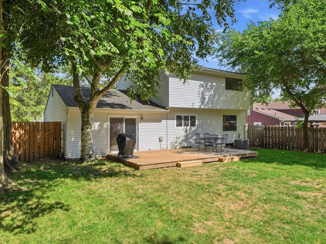 1127 Rue Deauville Boulevard, Ypsilanti, MI 48198