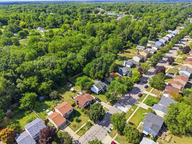 1127 Rue Deauville Boulevard, Ypsilanti, MI 48198