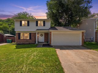 1127 Rue Deauville Boulevard, Ypsilanti, MI 48198