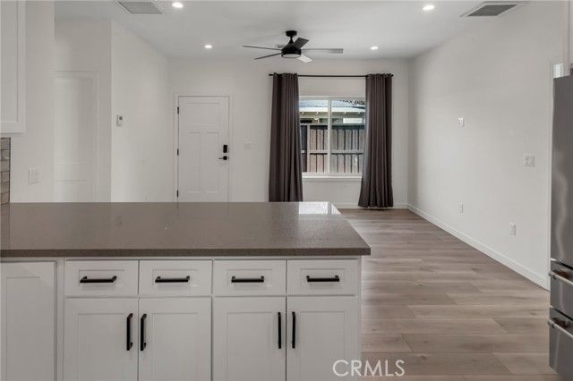 22434 Berdon St, Woodland Hills (los Angeles), CA 91367