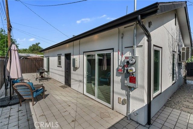 22434 Berdon St, Woodland Hills (los Angeles), CA 91367