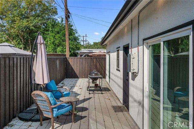 22434 Berdon St, Woodland Hills (los Angeles), CA 91367