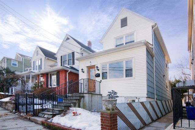 16 Ogden Avenue, Dobbs Ferry, NY 10522