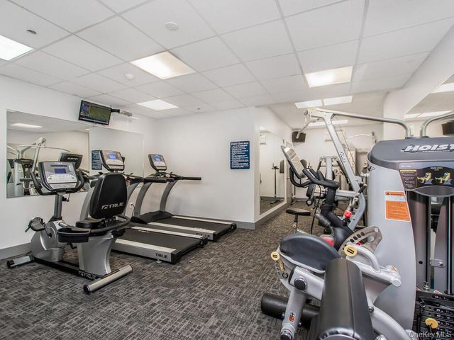 23 Water Grant Street 7L, Yonkers, NY 10701