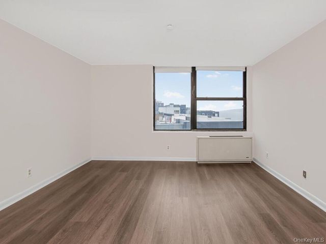 23 Water Grant Street 7L, Yonkers, NY 10701