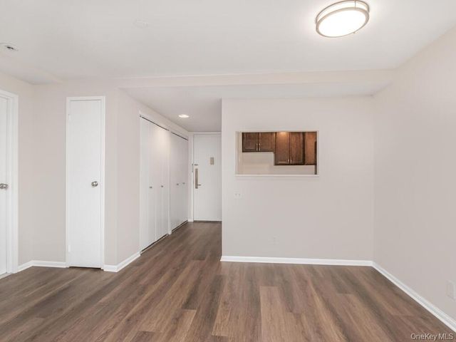 23 Water Grant Street 7L, Yonkers, NY 10701