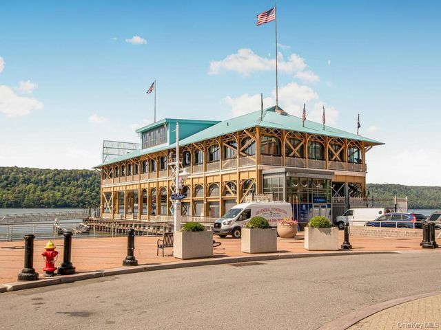 23 Water Grant Street 7L, Yonkers, NY 10701