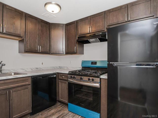 23 Water Grant Street 7L, Yonkers, NY 10701