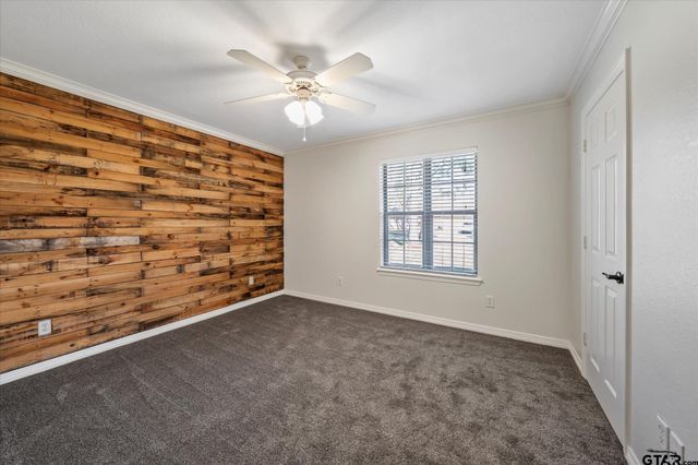 504 Susie St., Chandler, TX 75758