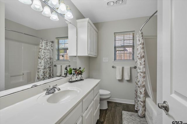 504 Susie St., Chandler, TX 75758