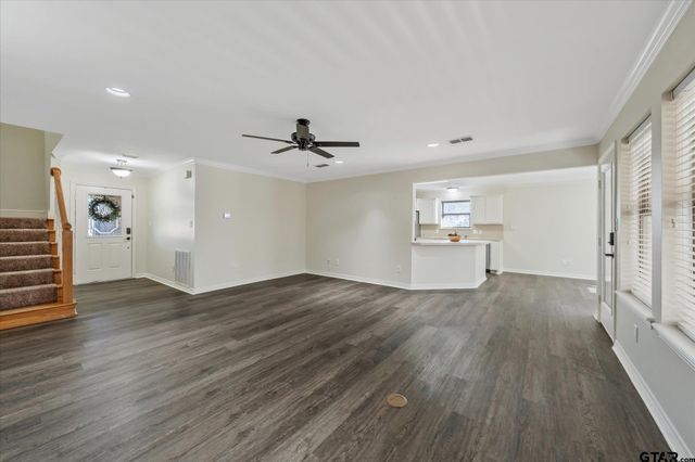 504 Susie St., Chandler, TX 75758