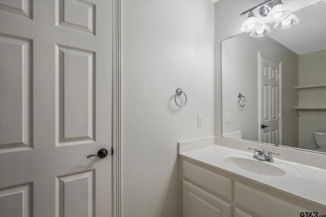 504 Susie St., Chandler, TX 75758