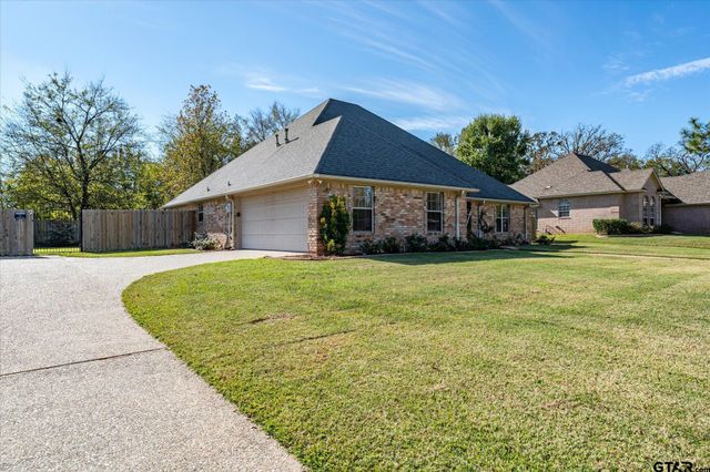 504 Susie St., Chandler, TX 75758