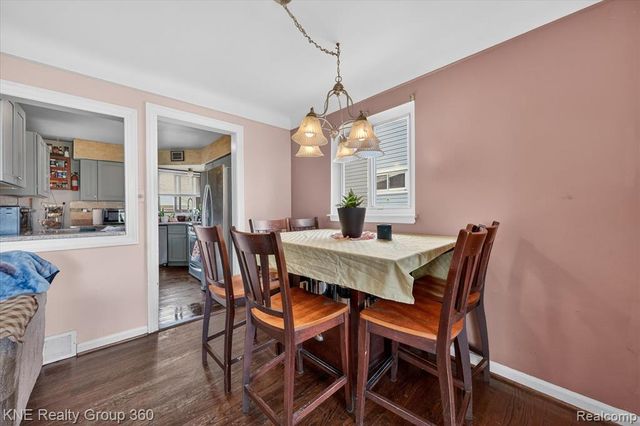 31325 Sheridan Street, Garden City, MI 48135