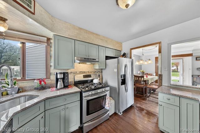 31325 Sheridan Street, Garden City, MI 48135