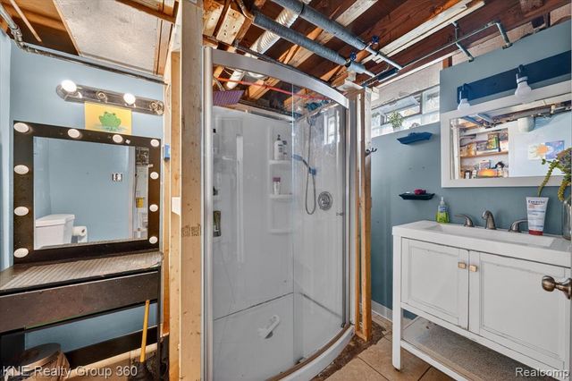 31325 Sheridan Street, Garden City, MI 48135