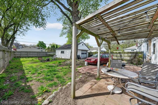 31325 Sheridan Street, Garden City, MI 48135