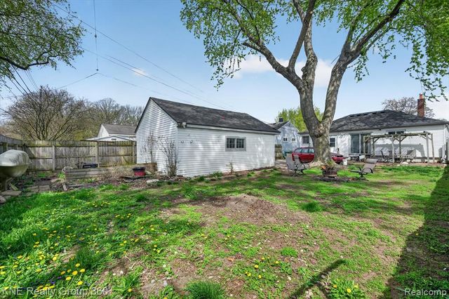 31325 Sheridan Street, Garden City, MI 48135