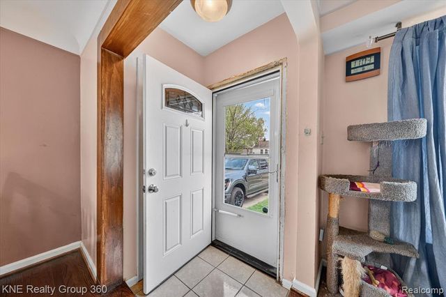 31325 Sheridan Street, Garden City, MI 48135