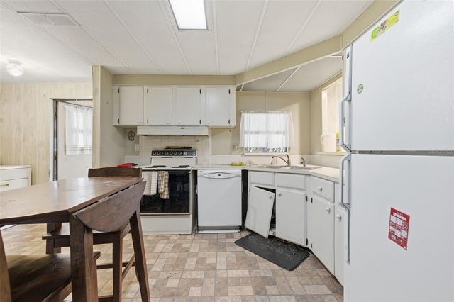 8045 INDIAN TRAIL ROAD, Weeki Wachee, FL 34613