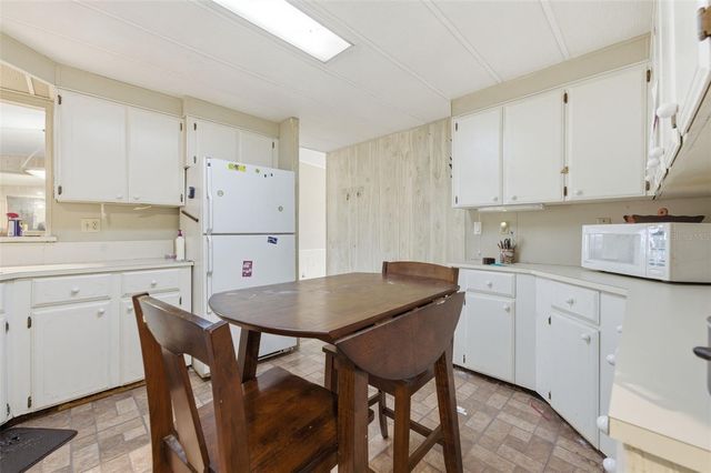 8045 INDIAN TRAIL ROAD, Weeki Wachee, FL 34613