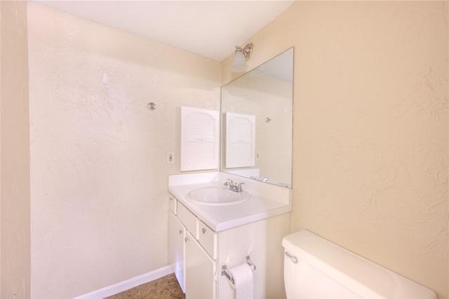 3055 Walnut Bend Lane 21, Houston, TX 77042