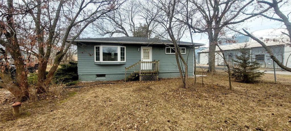 2263 S Riverside Dr, Iowa City, IA 52246