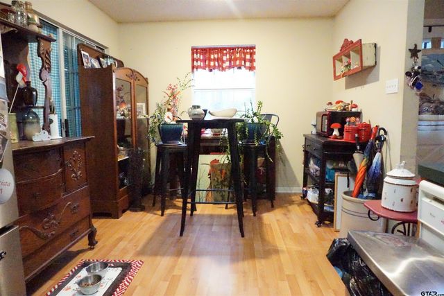 215 Peachtree Lane, Holly Lake Ranch, TX 75765