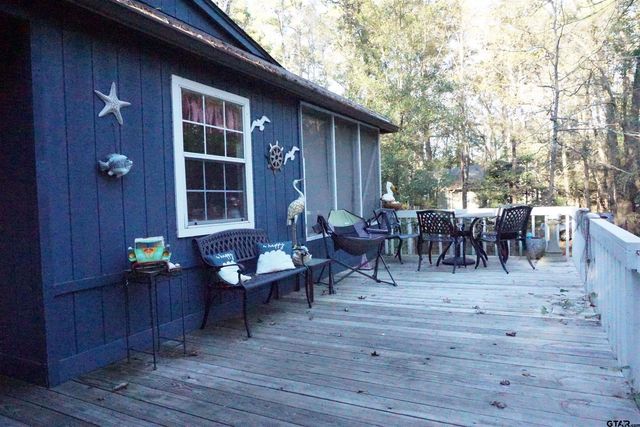 215 Peachtree Lane, Holly Lake Ranch, TX 75765