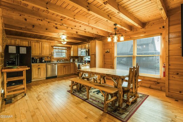 2011 Cougar Crossing Way, Sevierville, TN 37876