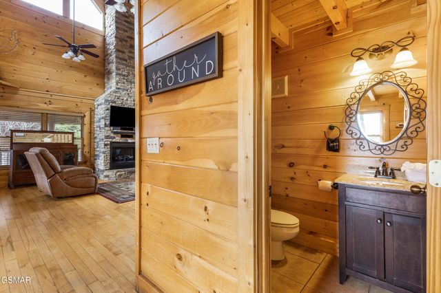 2011 Cougar Crossing Way, Sevierville, TN 37876