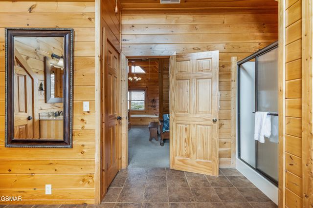 2011 Cougar Crossing Way, Sevierville, TN 37876