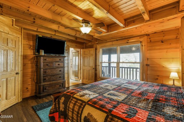 2011 Cougar Crossing Way, Sevierville, TN 37876