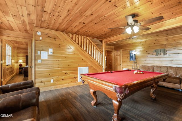 2011 Cougar Crossing Way, Sevierville, TN 37876