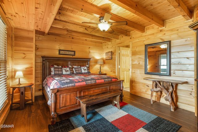 2011 Cougar Crossing Way, Sevierville, TN 37876